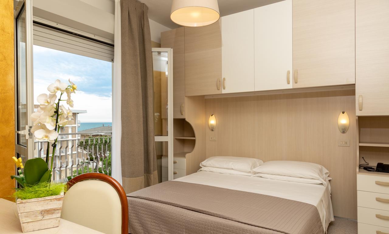 Acapulco Beach Lido di Jesolo Exteriör bild